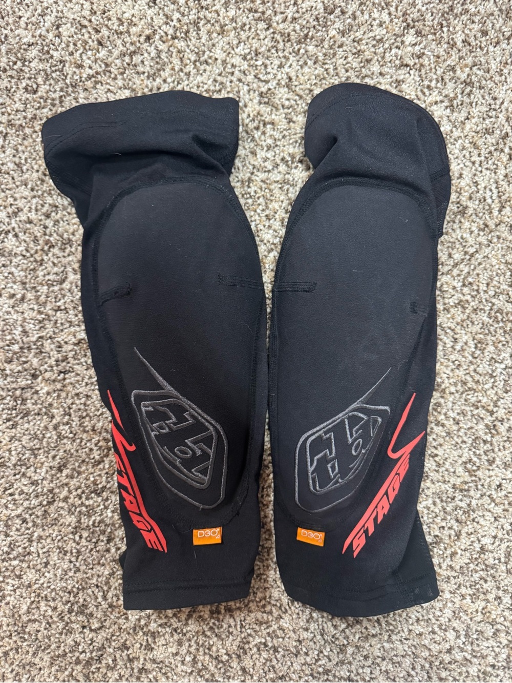 Troy Lee Designs Stage knee guards biking